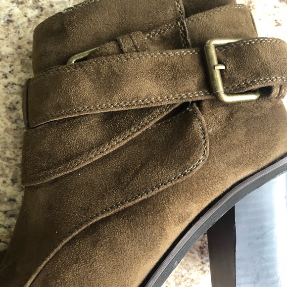 Fall boots - Picture 4 of 5